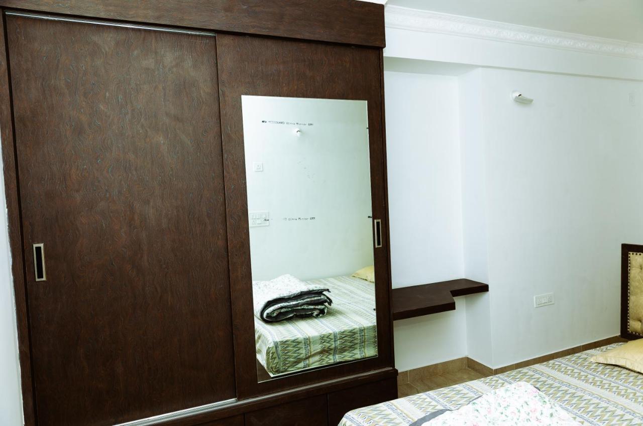 Rvr Home - Beautiful Rooms Бангалор Екстериор снимка