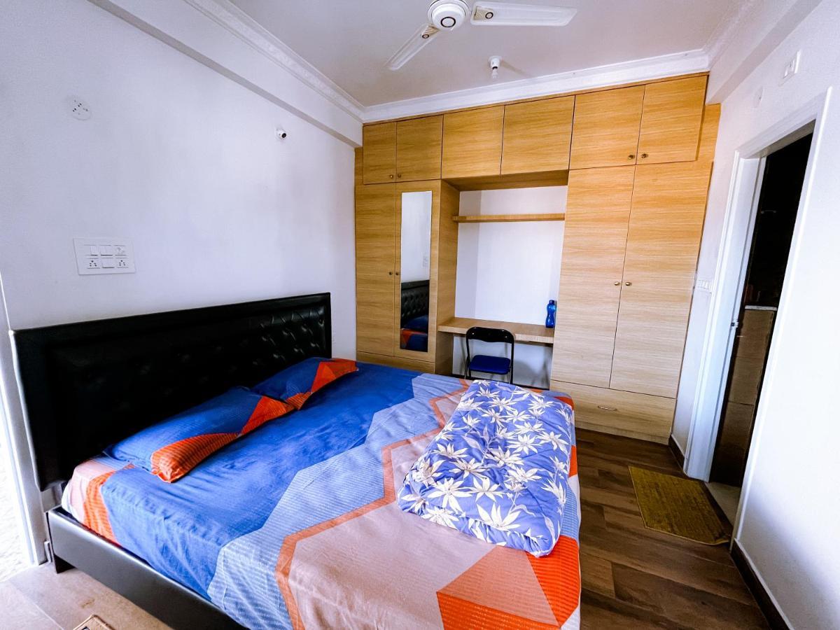 Rvr Home - Beautiful Rooms Бангалор Екстериор снимка